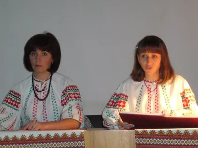 Зав. відділом ОНЛ НТБ Суровенко Г.Ф. та бібліотекар Немчук О.М. розпочинають вечір