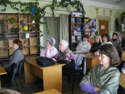 На святі - ветерани нашої бібліотеки на чолі з першим директором Афанасьєвою Марією Петрівною