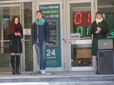 Студентки ВНТУ декламують твори Т.Г. Шевченка