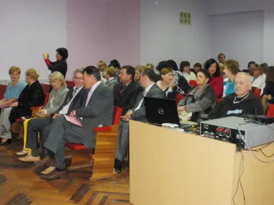 Гості збираються
