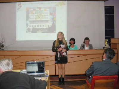 Дивовижна пісня французькою – подарунок від студентки четвертокурсниці Вероніки Пінчук