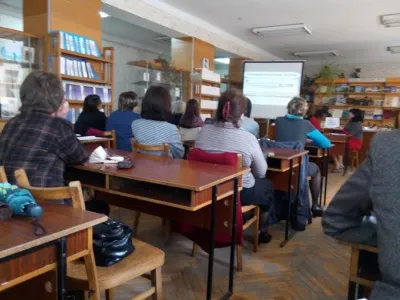 Учасники семінару слухають черговий виступ
