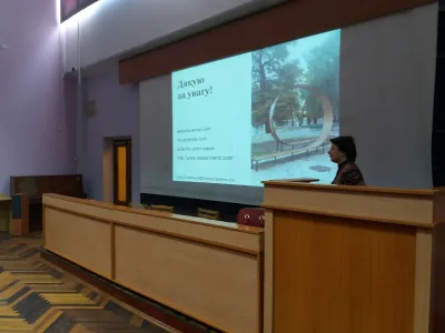 Лектор - Ірина Тихонкова, кандидат біологічних наук, спеціаліст з навчання