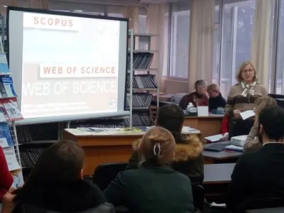 Директор бібліотеки Тетяна Притуляк зі вступним словом про підтримку бібліотекою наукових досліджень в університеті.