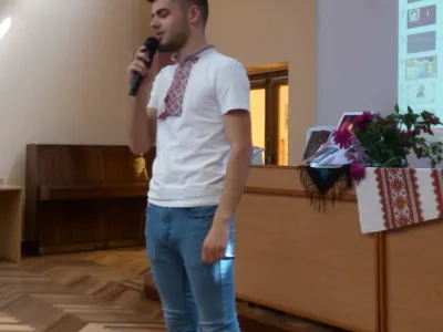 Пісня «Материнська любов» у виконані Костянтина Швачича
