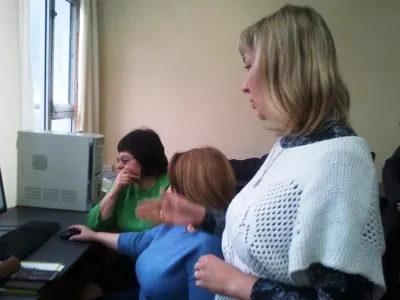 Лілія Криштафович надає консультацію колегам