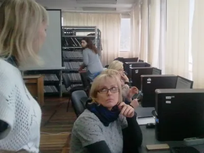 Лілія Криштафович надає консультацію колегам