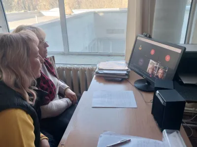 МОЛОДІ ДОСЛІДНИКИ НАВЧАЮТЬСЯ В БІБЛІОТЕЦІ, фото 2